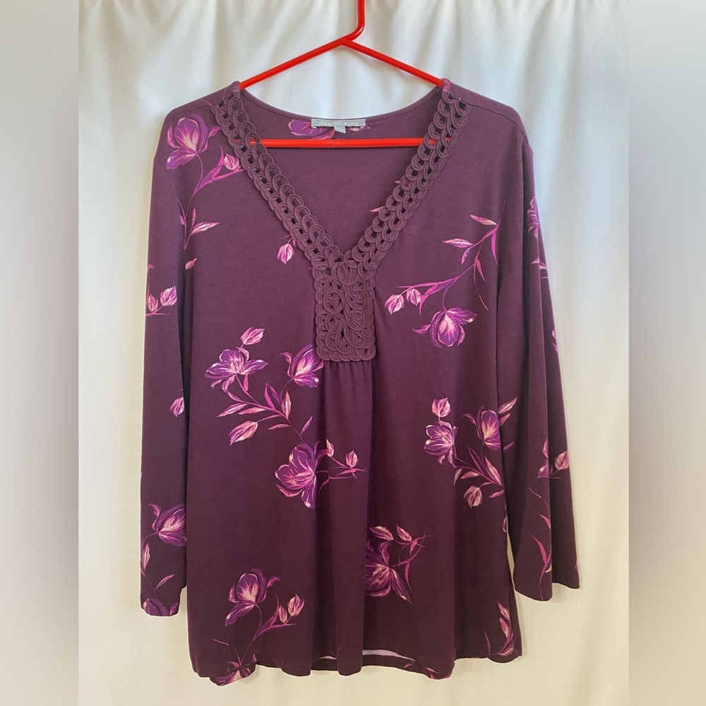 Daniel Rainn Elura Detailed V-Neck Lace Knit Top